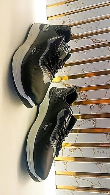 Кроссовки и спортивная обувь: Мужские кроссовки, 40, Новый, цвет - Черный — 2