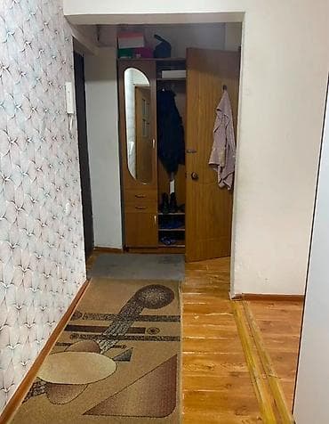 Квартиры: 2 комнаты, 42 м², 4 мкр 104 серия, 1 этаж — 6