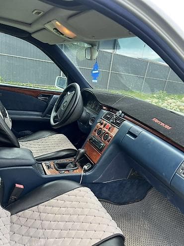 lexus 2008: Mercedes-Benz E-Class: 1998 г., 2.4 л, Механика, Бензин, Седан — 4