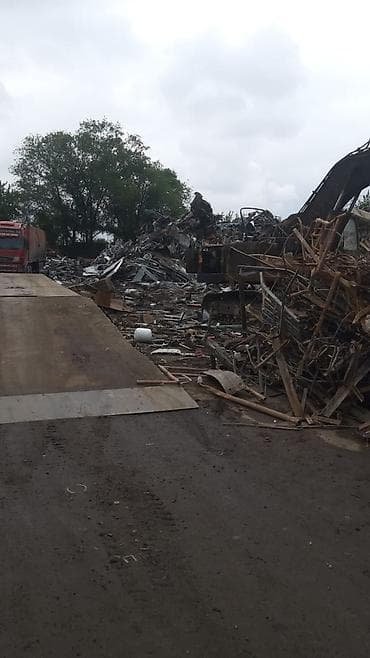 Приём и переработка металлолома - Площадка с промышленными весами для