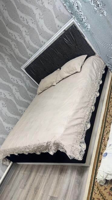 связь переездом: Спальный гарнитур, Б/у, Двуспальная кровать, Самовывоз, Бесплатная доставка, Платная доставка, цвет - Белый — 2