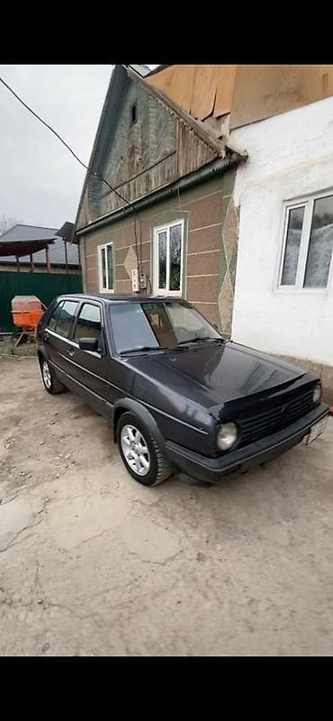 Volkswagen Golf: 1991 г., 1.8 л, Механика, Бензин, Хэтчбэк