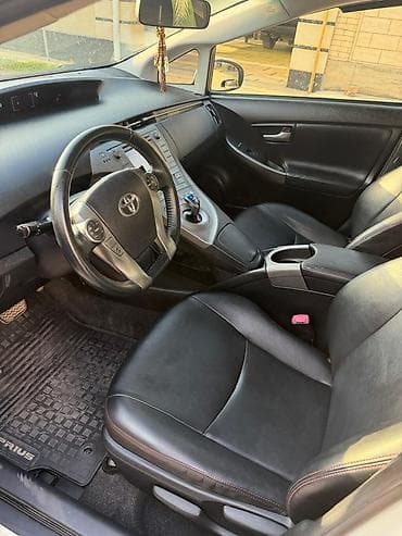 team terzo: Toyota Prius: 2012 г., 1.8 л, Робот, Гибрид, Хэтчбэк — 7