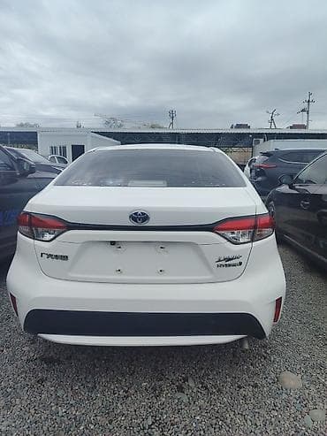 Унаа сатуу: Toyota Levin: 2022 г., 1.8 л, Вариатор, Гибрид, Седан — 2