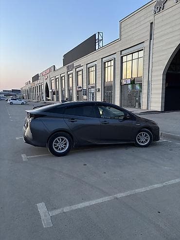 э 302: Toyota Prius: 2019 г., Гибрид, Хэтчбэк — 4