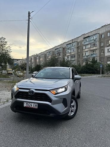 Toyota RAV4: 2021 г., 2.5 л, Автомат, Гибрид, Кроссовер