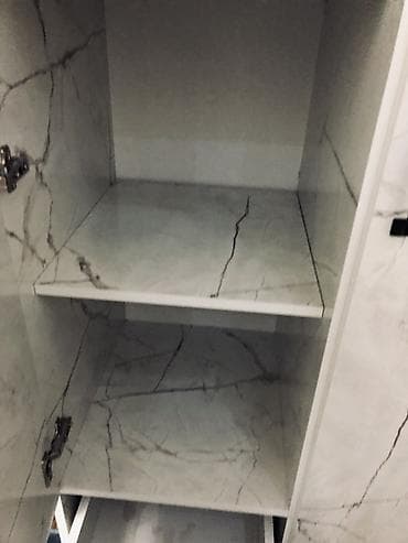 скрытая дверь: Шкаф-купе/распашной с зеркалом, отделка под мрамор - Компоновка — 3