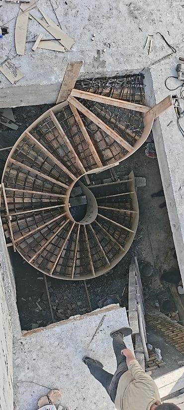 материалы для лестницы в бишкеке: Бетонная лестница Наружные, Форма лестницы: Винтовая — 1