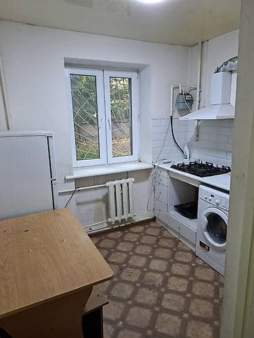 Недвижимость: 🏡 Аренда квартиры на Тыныстанова • Площадь: 60 м² • Этаж: 1 из 4 • Тип — 4