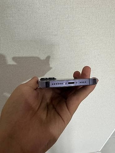 4g lte: IPhone 14 Pro, Deep Purple — 6