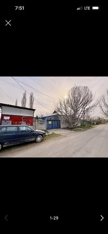Дома: Участке видны подключение к спутниковой тарелке, водостоки, отмостка — 1