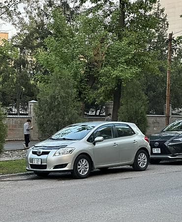 чон: Toyota Auris: 2008 г., 1.6 л, Робот, Бензин, Хетчбек — 4