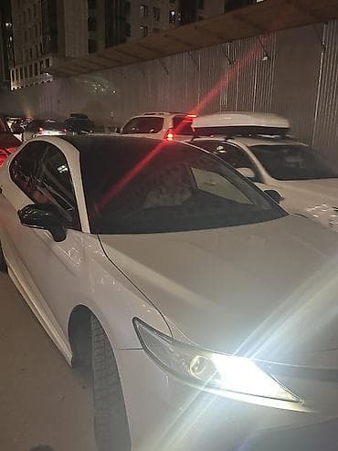 prius v: Toyota Camry: 2020 г., 3.5 л, Автомат, Бензин, Внедорожник — 10