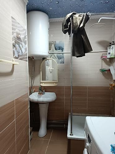 1 room: Продается 3 ком кв, на 2 этаже, рядом школа садик, адрес Кадырова — 7