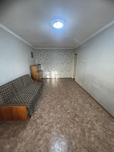 Квартиры: 2 комнаты, 43 м², Юбилейка 104 серия, 2 этаж, Косметический ремонт — 2