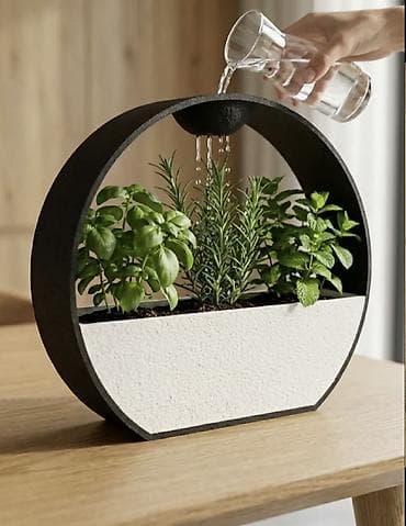 Декоративный настольный мини-сад с круглой рамой и встроенной системой