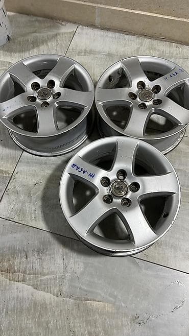 Шины и диски: Литые Диски R 16 Toyota, Комплект, отверстий - 5 — 2