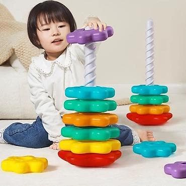 Развивающая пирамидка “Цветочные колечки” с винтовым стержнем -