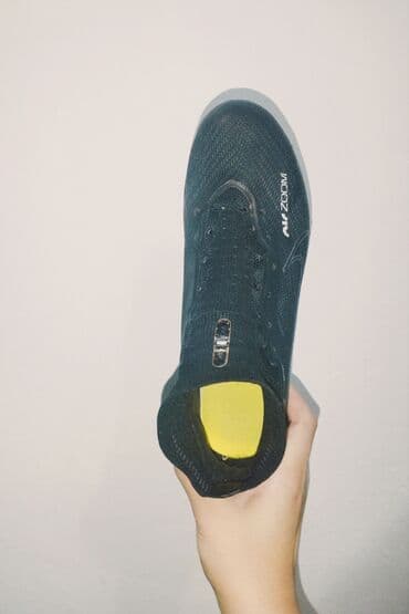 германский обувь: БУТСЫ Air Zoom 💥 Размер:39(маломерка) Почти новый носил не долго — 3