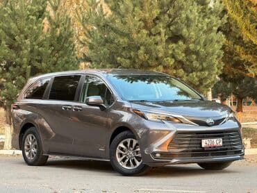 электро мототцикл: Toyota Sienna: 2021 г., 2.5 л, Вариатор, Бензиновая, Минивэн — 1
