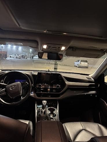 Toyota Highlander: 2021 г., 3.5 л, Типтроник, Бензин, Кроссовер — 7
