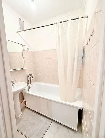 под салон: 2 комнаты, 67 м², 108 серия, 1 этаж — 3