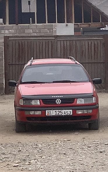 Volkswagen: Volkswagen Passat: 1993 г., 1.8 л, Механика, Бензин, Универсал — 2
