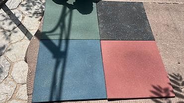 coffee table: Резиновая плитка для покрытий Описание: - Материал: резиновая крошка — 1