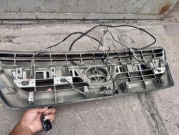 radiator: Решетка радиатора Toyota 2008 г., Б/у, Оригинал — 2