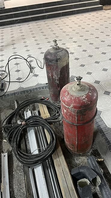 колбы: Промышленный газовый баллон, Наполнение: Пропан, Объем баллона: 50 л, Применение: Строительные работы, Б/у — 2