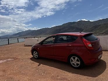 highlander 2012: Hyundai Accent: 2011 г., Хэтчбэк — 3