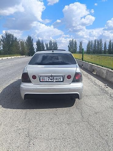 Lexus: Lexus IS: 2001 г., 2 л, Автомат, Бензин, Седан — 2
