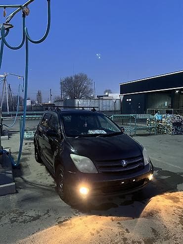 королла универсал: Toyota ist: 2002 г., 1.5 л, Автомат, Бензин, Хэтчбэк — 2