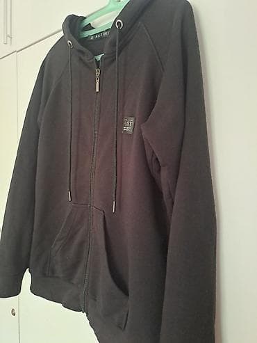 adidas l: Продается спортивка б/у на замочке, черного цвета. Состояние хорошее — 2