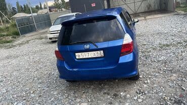 купить машину без первоначального взноса: Honda Fit: 2003 г., 1.3 л, Вариатор, Бензин, Хэтчбэк — 3