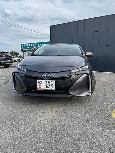 toyota: Toyota Prius: 2019 г., 1.8 л, Вариатор, Гибрид, Хэтчбэк — 4