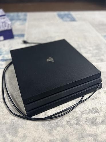xbox 360 e: Срочно продаю Playstation 4 pro С оригинальной коробкой ✅️ Иметь — 2