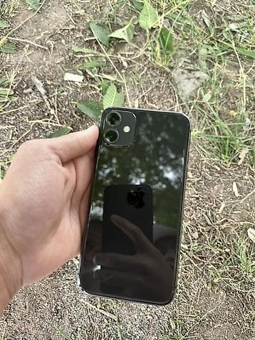 es 10: IPhone 11, Черный — 2