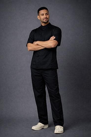 футбольный форма: Поварские китель с брюками(двойка)
размеры 44-56р — 3