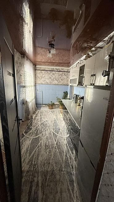 продаю дом с достук: 🏡 ПРОДАЕТСЯ ДОМ 🏡 📍 Район: Шопоков 🛏 Комнаты: 4 📐 Площадь дома: 62 — 5