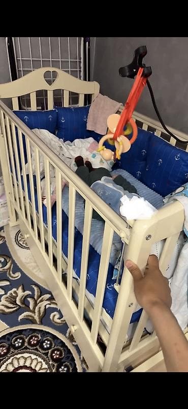 маскитнын сетки: Детская кроватка-манеж из массива дерева, цвет белый/молочный — 3