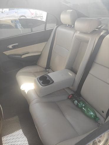 cr v газ: Honda Civic Hybrid — салон и оснащение - Светлый кожаный салон — 2