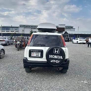 Продажа авто: Автомобиль: компактный кроссовер 5‑дверный, белый с чёрным обвесом — 3