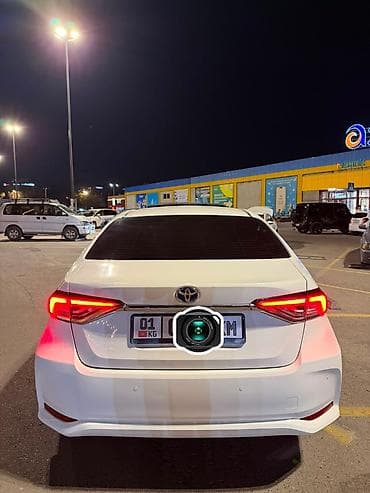 Toyota Corolla: 2021 г., 1.8 л, Вариатор, Гибрид, Седан — 1
