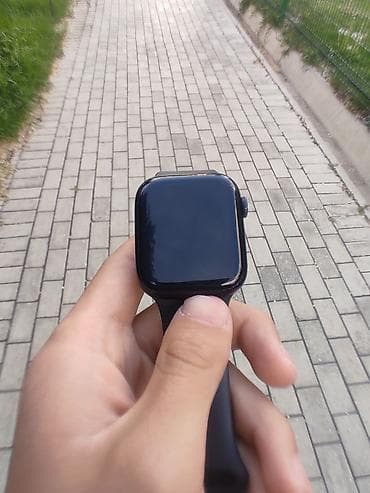 Продаю Apple watch 7series АКБ 92 все работает идеально из минусов