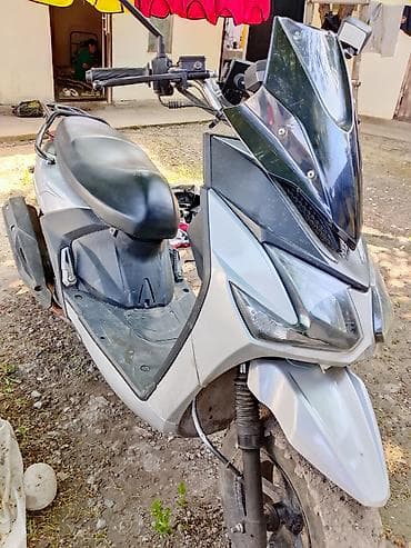 Скутеры: Тип скутера 160 куб. см, Бензин, Б/у — 2