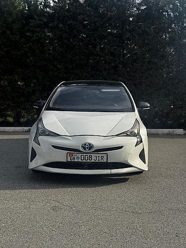 Toyota Prius: 2016 г., 1.8 л, Гибрид, Хэтчбэк