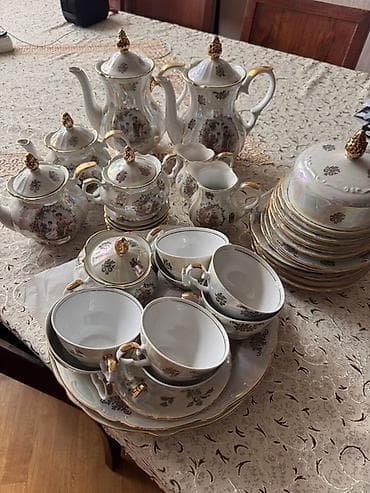 Ашкана буюмдары: Фарфоровый сервиз Мадонна с перламутровым покрытием и золотистыми — 1