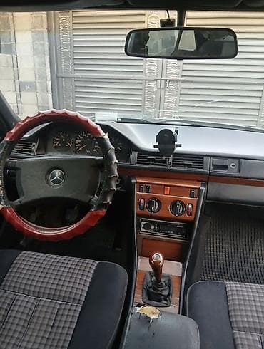 bew e34: Mercedes-Benz W124: 1991 г., Седан — 8
