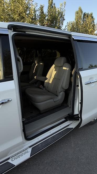 машина мерс с: Kia Carnival: 2019 г., 2.2 л, Вариатор, Дизель, Минивэн — 9